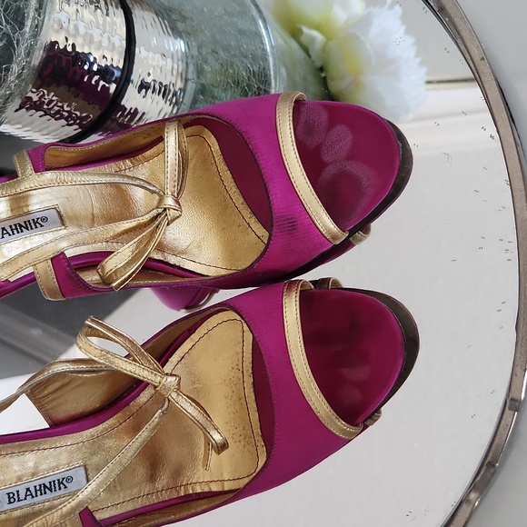 MANOLO BLAHNIK HEELS!! - Picture 4 of 7